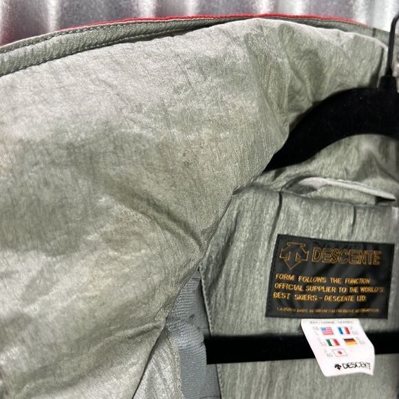Descente Vintage Snow Ski Jacket - Picture 10 of 12